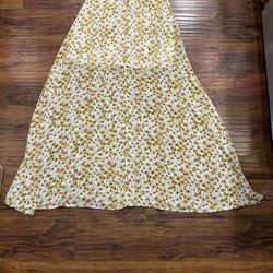 Skirt, LuLu’s Floral Skirt Size Medium