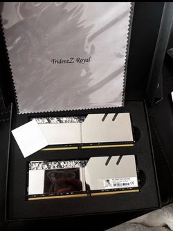 Like New G.Skill Trident Z Royal 64GB DDR4 3200mhz Ram