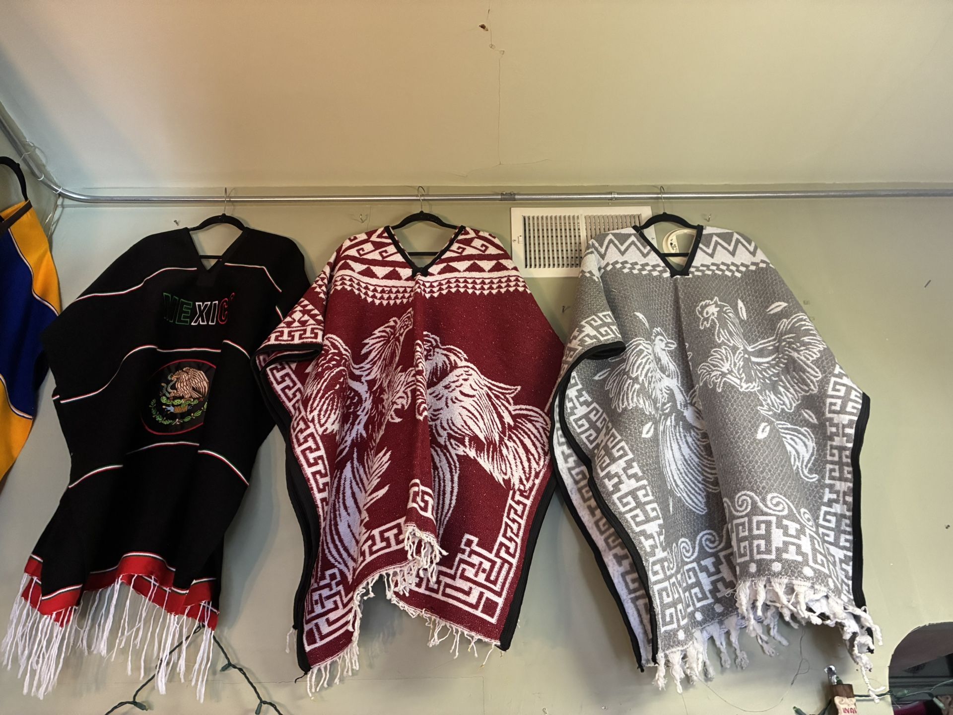 Warm ponchos gavanes