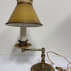 Vintage Tole Lamp Antique Early American Brass Student Desk Top Light