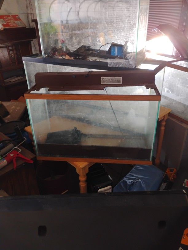 28 Gallon Aquarium