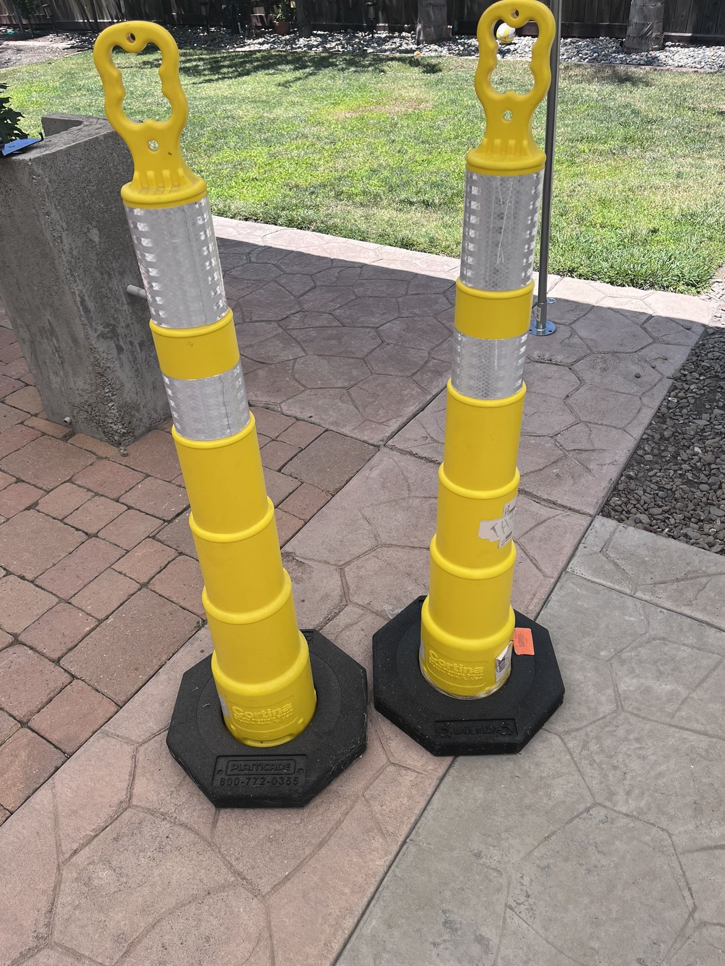 Cortina Delineator Post