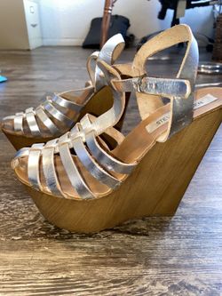 Steve Madden Silver & Wood Wedges Size 7