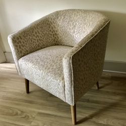 Chairs, 2 Matching Accent Comfortable!