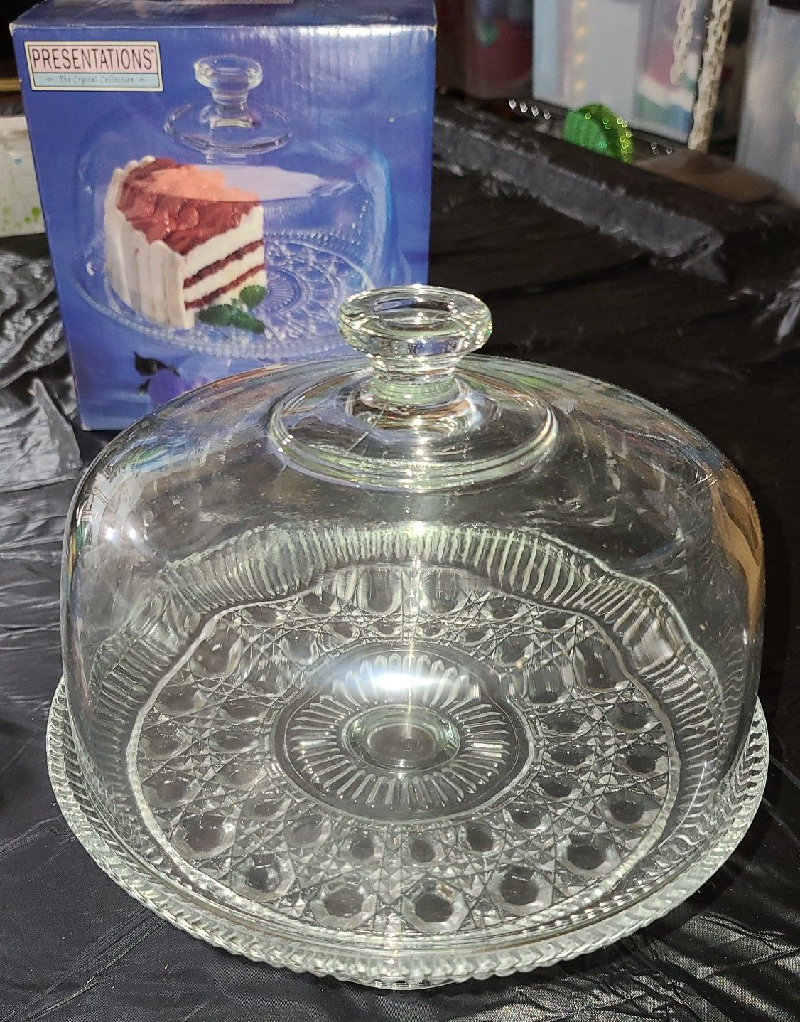 Cake Plate with Dome