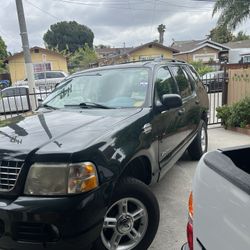2004 Ford Explorer