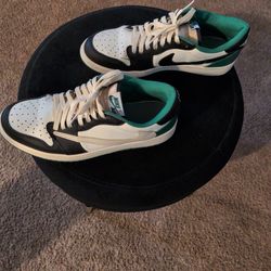 Nike men size 10 no box used