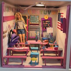Barbie School