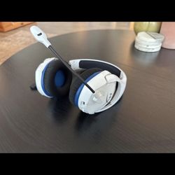 HyperX Cloud Stinger Core Wireless Gaming Headset – White/Blue – With USB Receiver