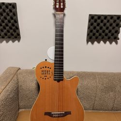 Godin Guitar Grand Concert Duet