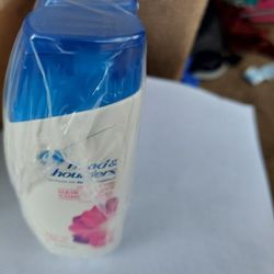 24  Pieces 3oz  of Head and Shoulders Conditioner New 