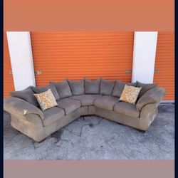 Comfy Gray Sectional Couch 