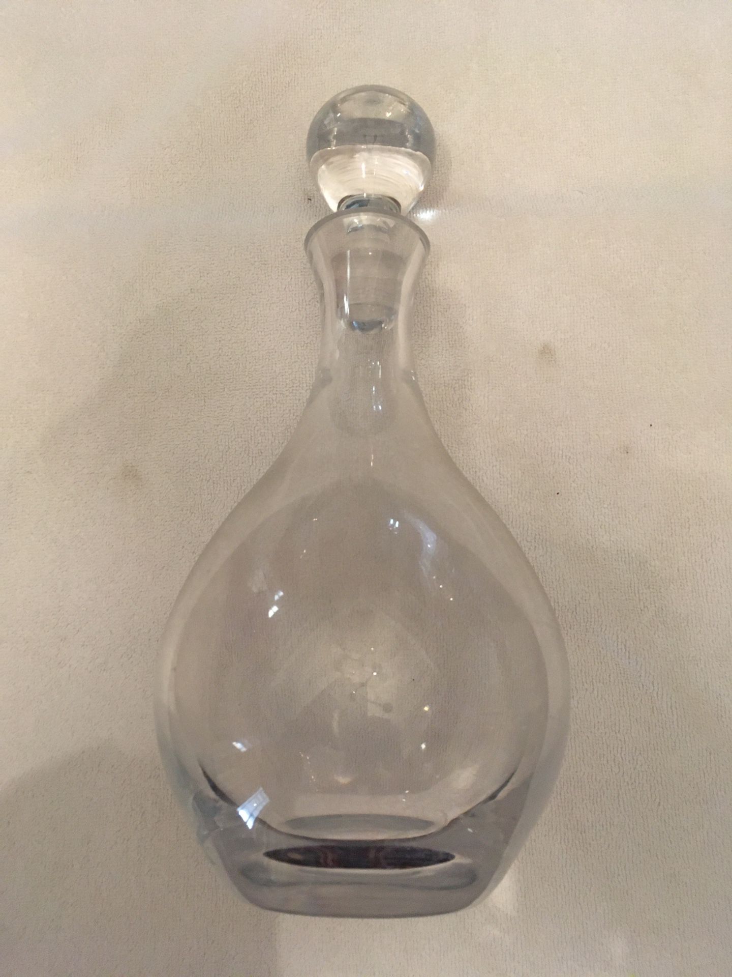 Fancy wine canister with lid
