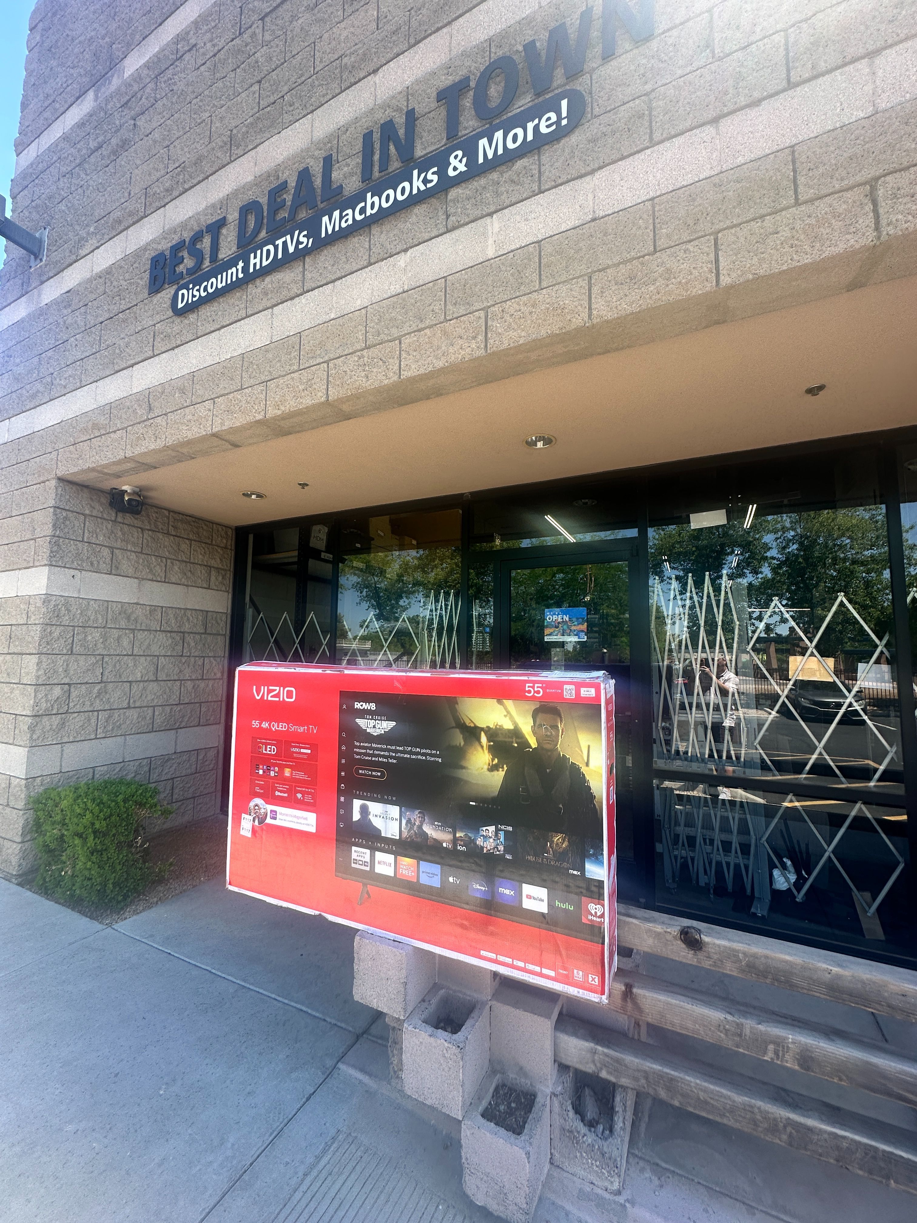 HUGE TV SHIPMENT IN 55" VIZIO 4K LED HDR SMART M55Q6-L4