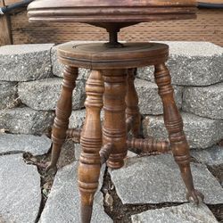 Vintage Stool / Claw Feet