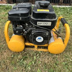 4 Gal Dewalt Portable Air Compressor