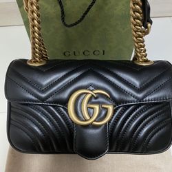 Gucci marmont mini in black