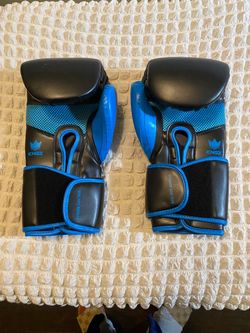 New UFC GYM boxing gloves