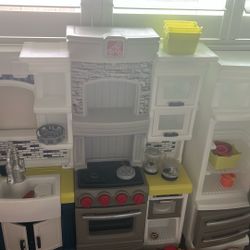 Step 2 Kids Play Kitchen