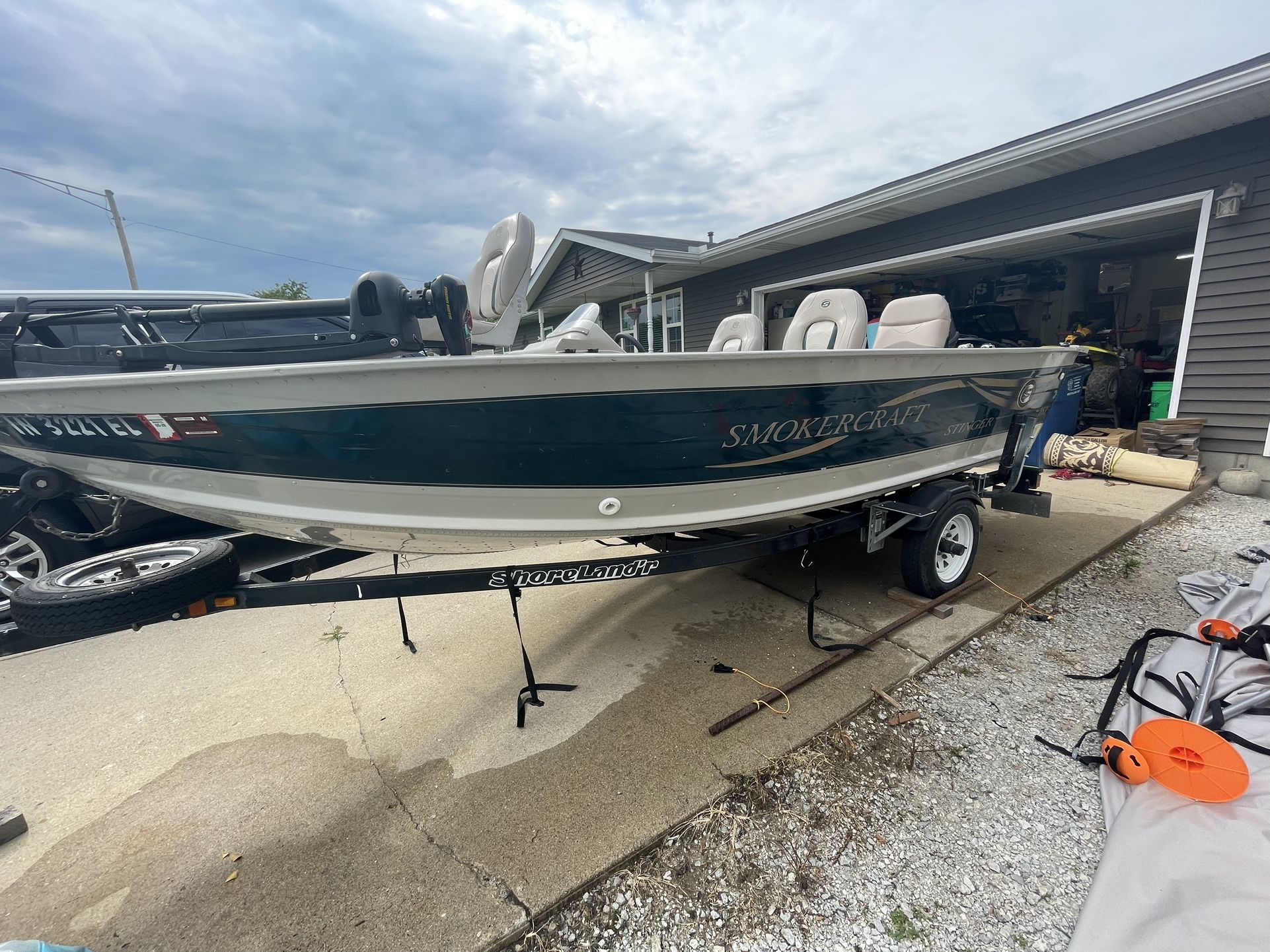 2002 Smokercraft Stinger 161