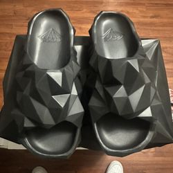 Diamante Slides Size 10 