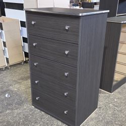 Gumbo Chest Of Drawers,  Cajonera Gris 