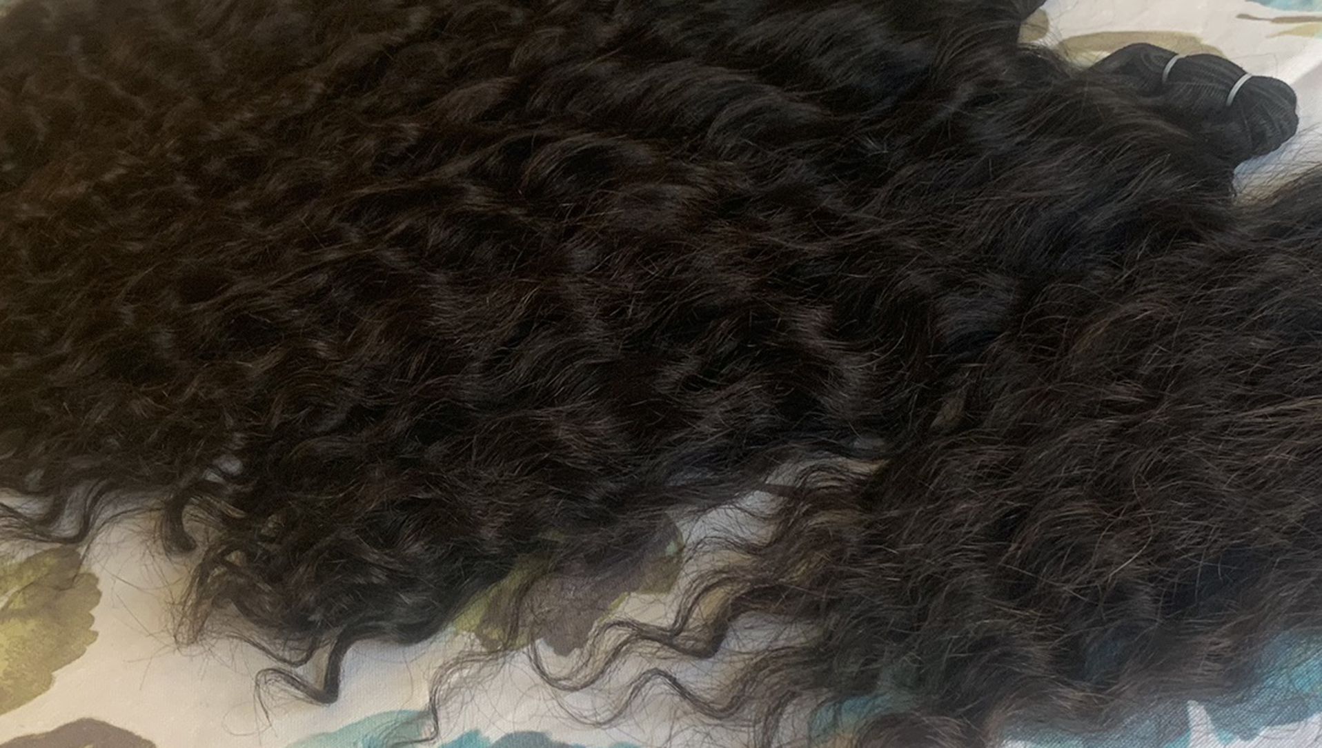 100% Indian Curly human hair; (5pcs Set- 4 Bundles W/ HD Transparent Lace closure)