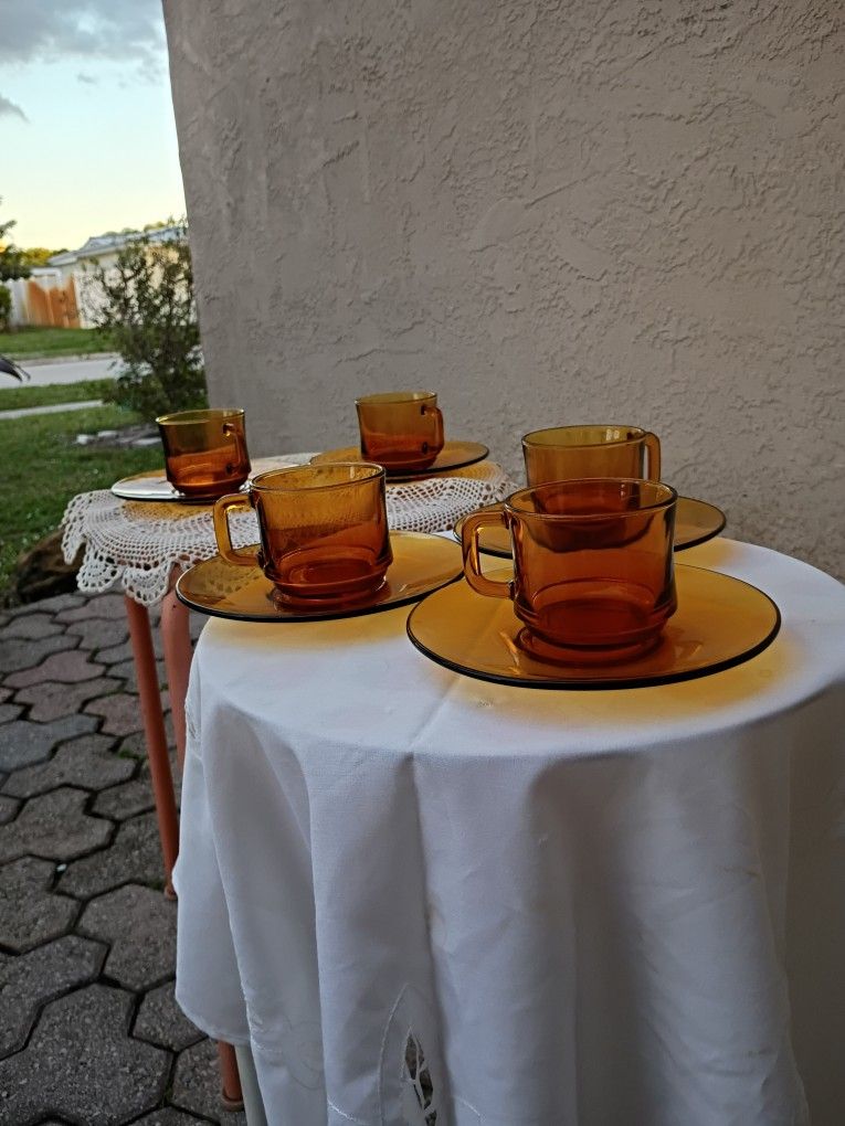 Amber Teacup Set