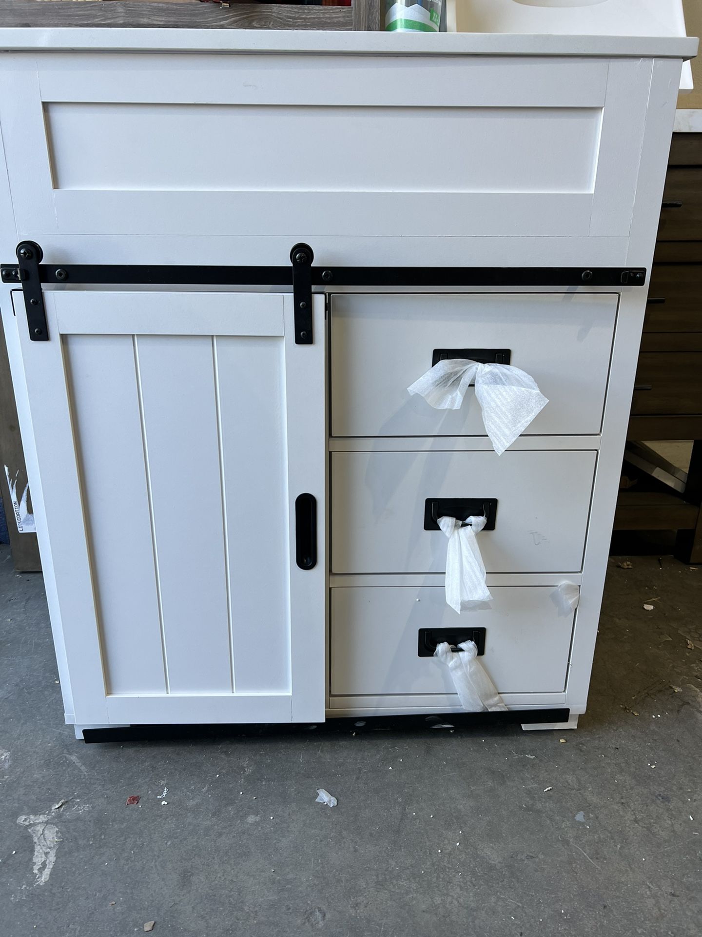 Style Selections Morrison 30-in White Undermount Single Sink Bathroom Vanity with White Engineered Stone Top New open box