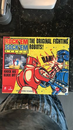 Rock em sock em robots