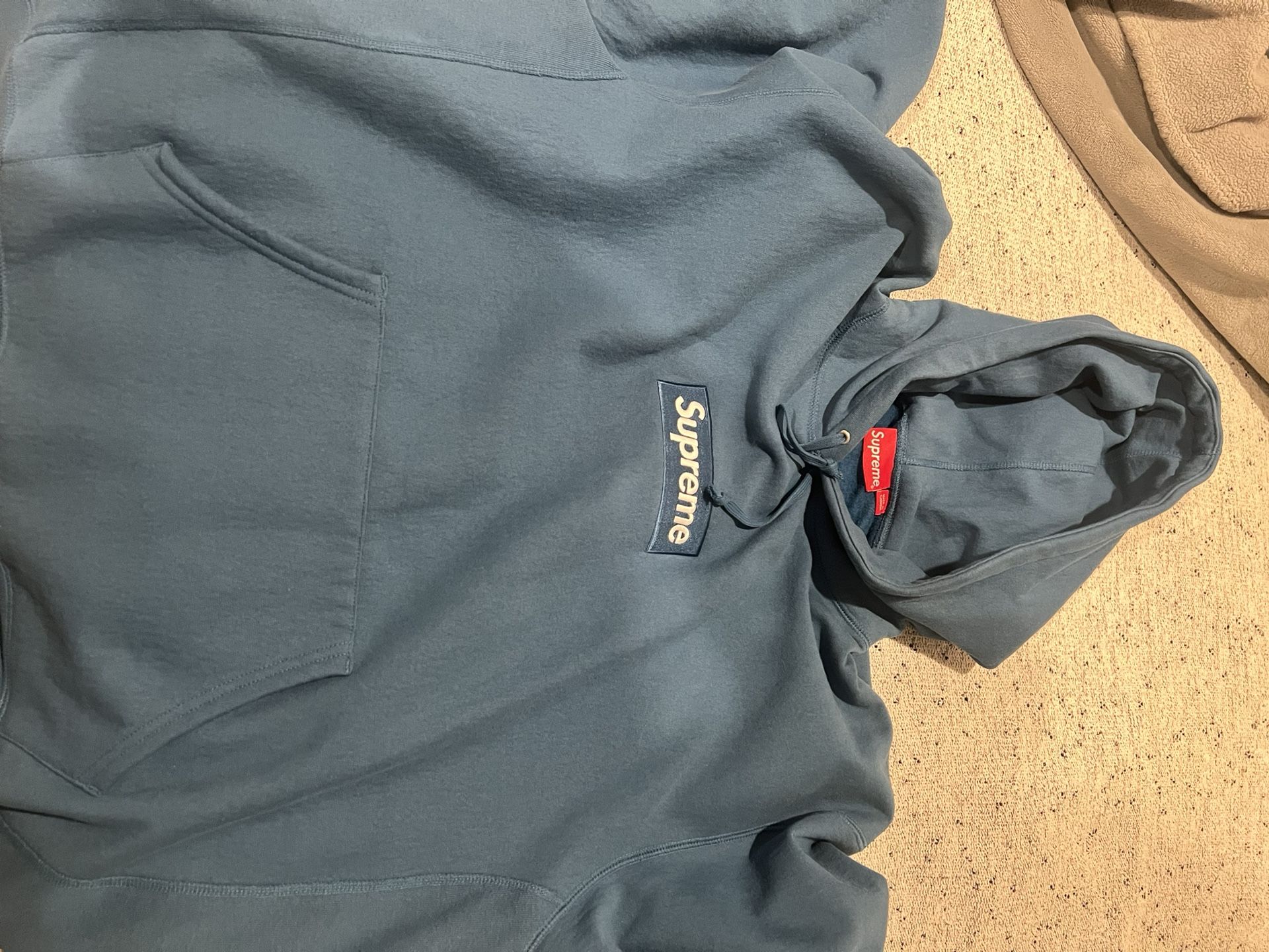 Supreme (box Logo) Hoodie 2023