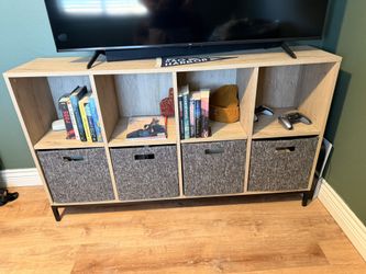 Cube Storage W/ 4 Buckets