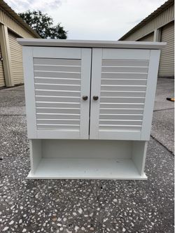 Storage cabinet