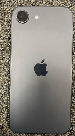 iPhone 16e