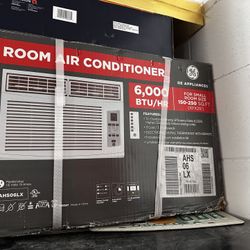 GE Window Air Conditioner With Remote 