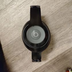 Beats By Dre Studio Pro Over The Ear Headphones 