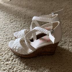 Wedge heel shoes