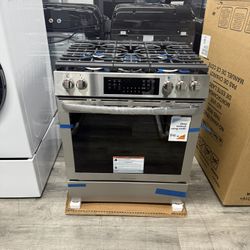 😍BRAND NEW FRIGIDAIRE GALLERY STAINLESS STEEL GAS RANGE WITH AIR FRY FIVE BURNERS😍