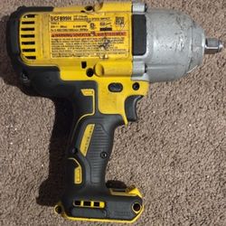 DEWALT 20V MAX XR Brushless High Torque 1/2 in. Impact Wrench (model DCF899H)