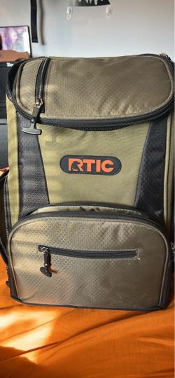 RTIC Backpack Cooler