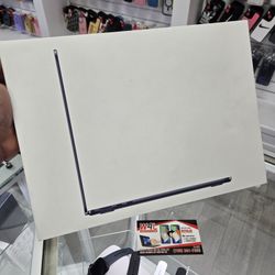 Macbook Air M3 256gb Brand New Sealed! Financing Available Only 10 Down🎁🎄