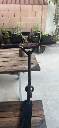 All black fat tire razor scooter