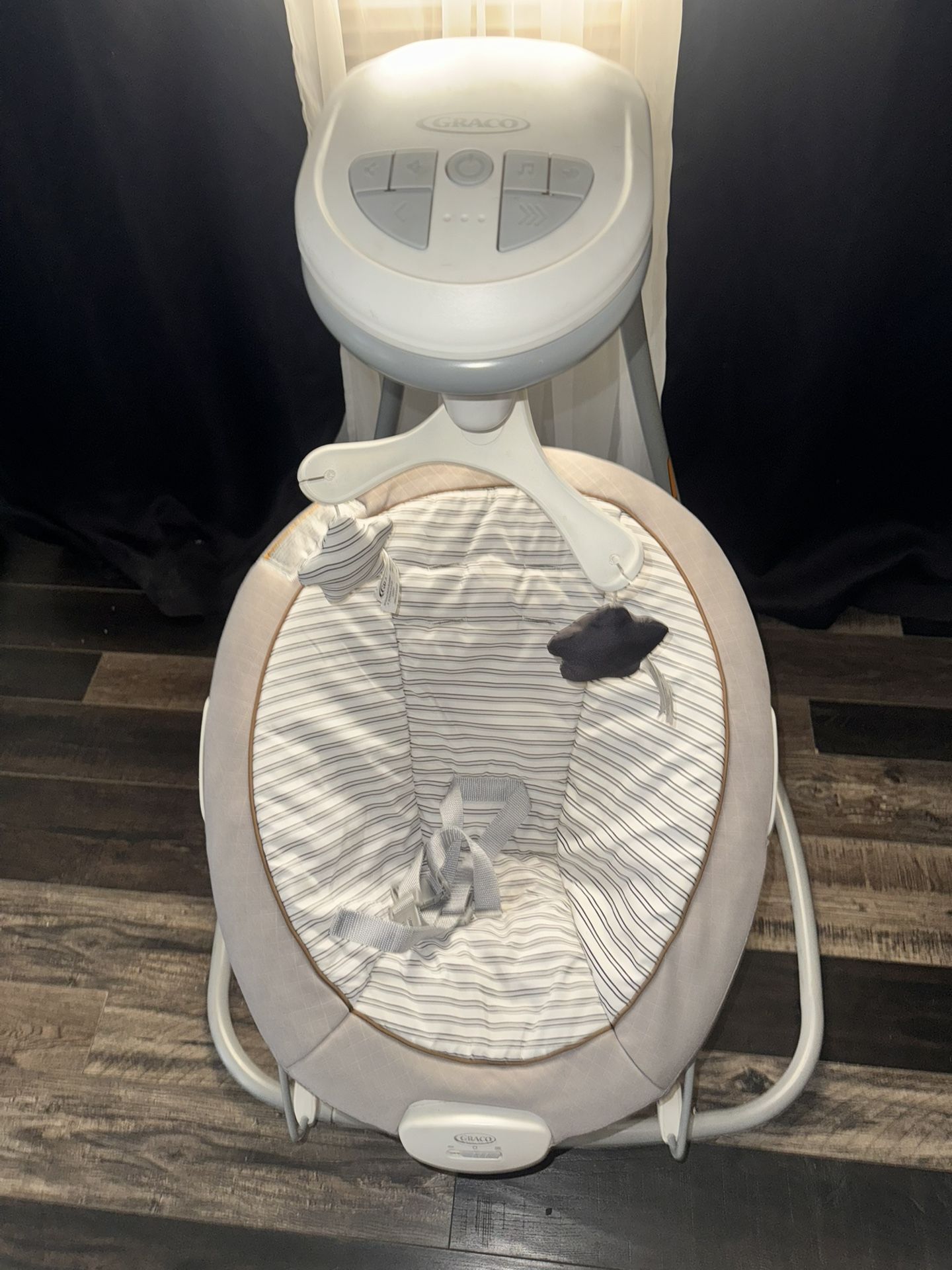 Graco DuetConnect Deluxe Multi-Direction Baby Swing and Bouncer