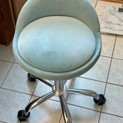 Swivel Stool