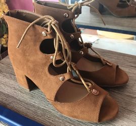 Unworn Fashion sandals Size 6.5