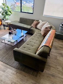 Green Tufted L-Shaped Sectional Sofa