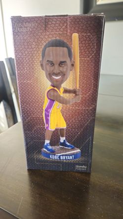 Kobe Bryant Dodger SGA BOBBLEHEAD 