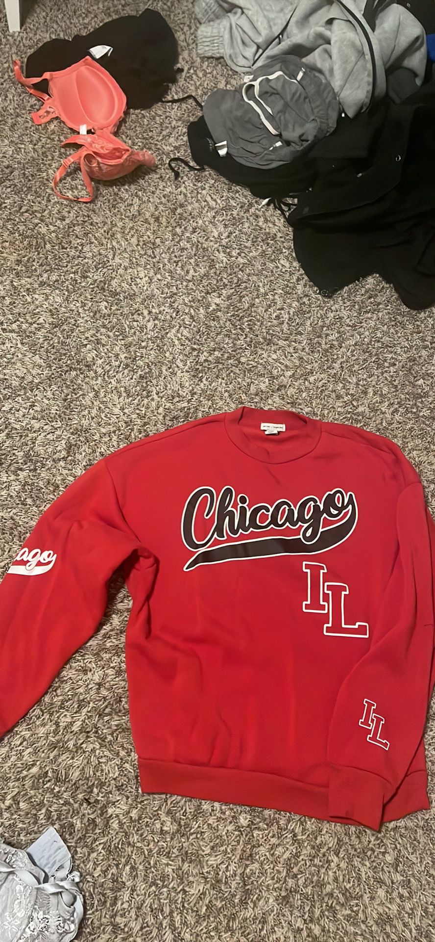 Size XS (runs big) Chicago Sweatshirt  