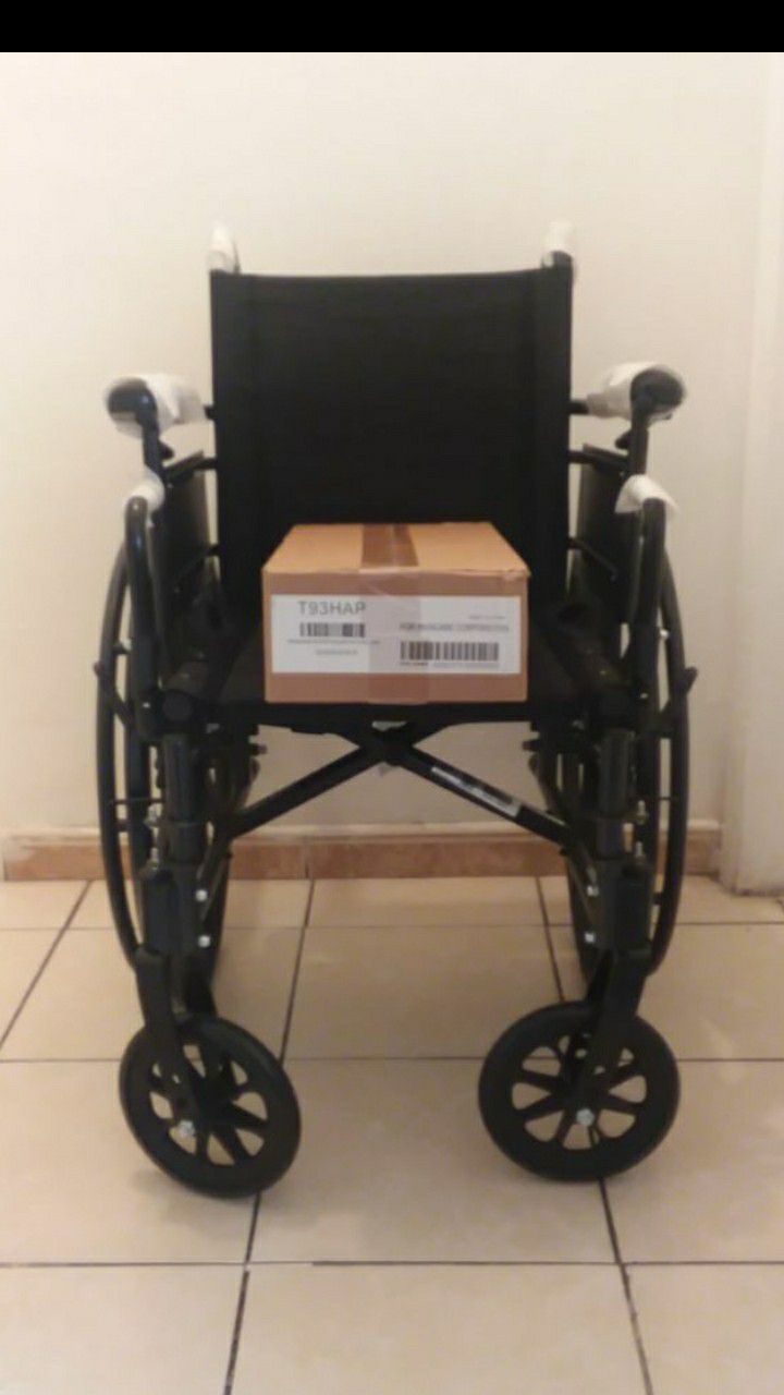 DRIVE CRUISER X4 WHEELCHAIR 16"WIDTH WITH FOOTREST IN BOX...