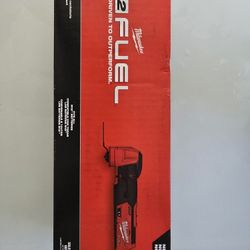 Milwaukee M12 Fuel Oscillating Multi-Tool 